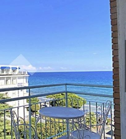 Residence Cristallo Alassio Dış mekan fotoğraf