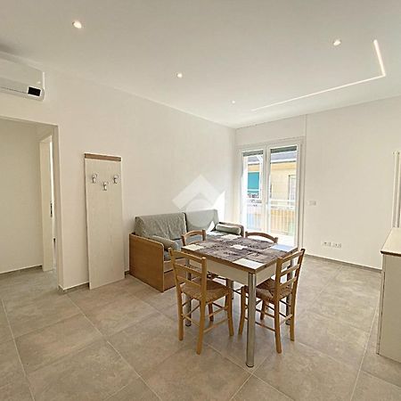 Residence Cristallo Alassio Dış mekan fotoğraf