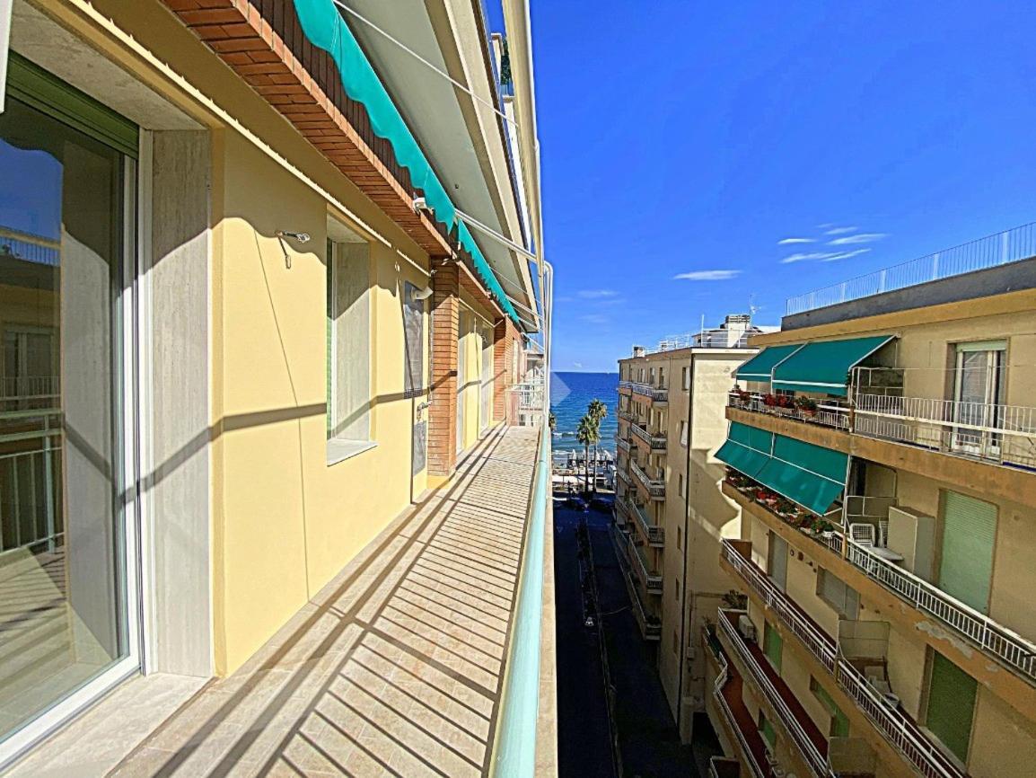 Residence Cristallo Alassio Dış mekan fotoğraf